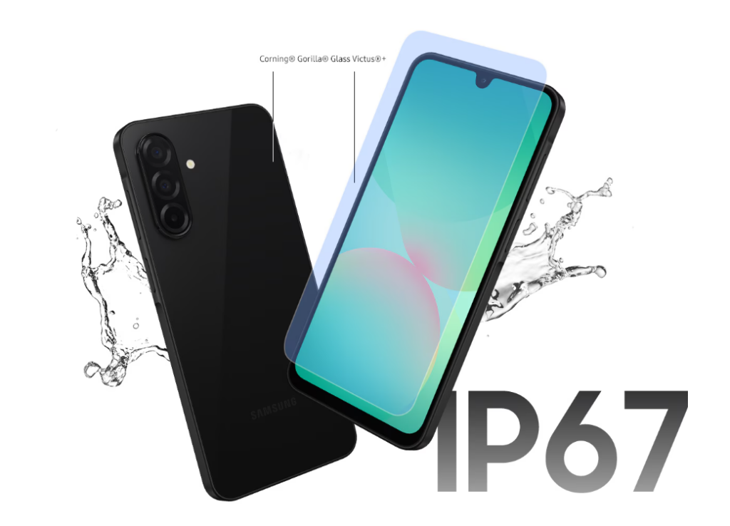 Deux smartphones Samsung Galaxy A26 5G noirs, l'un montrant l'arrière avec son triple capteur photo et la mention "Corning Gorilla Glass Victus+", l'autre de face avec un protecteur d'écran et l'indication "IP67" en grand, symbolisant la résistance à l'eau et à la poussière. 